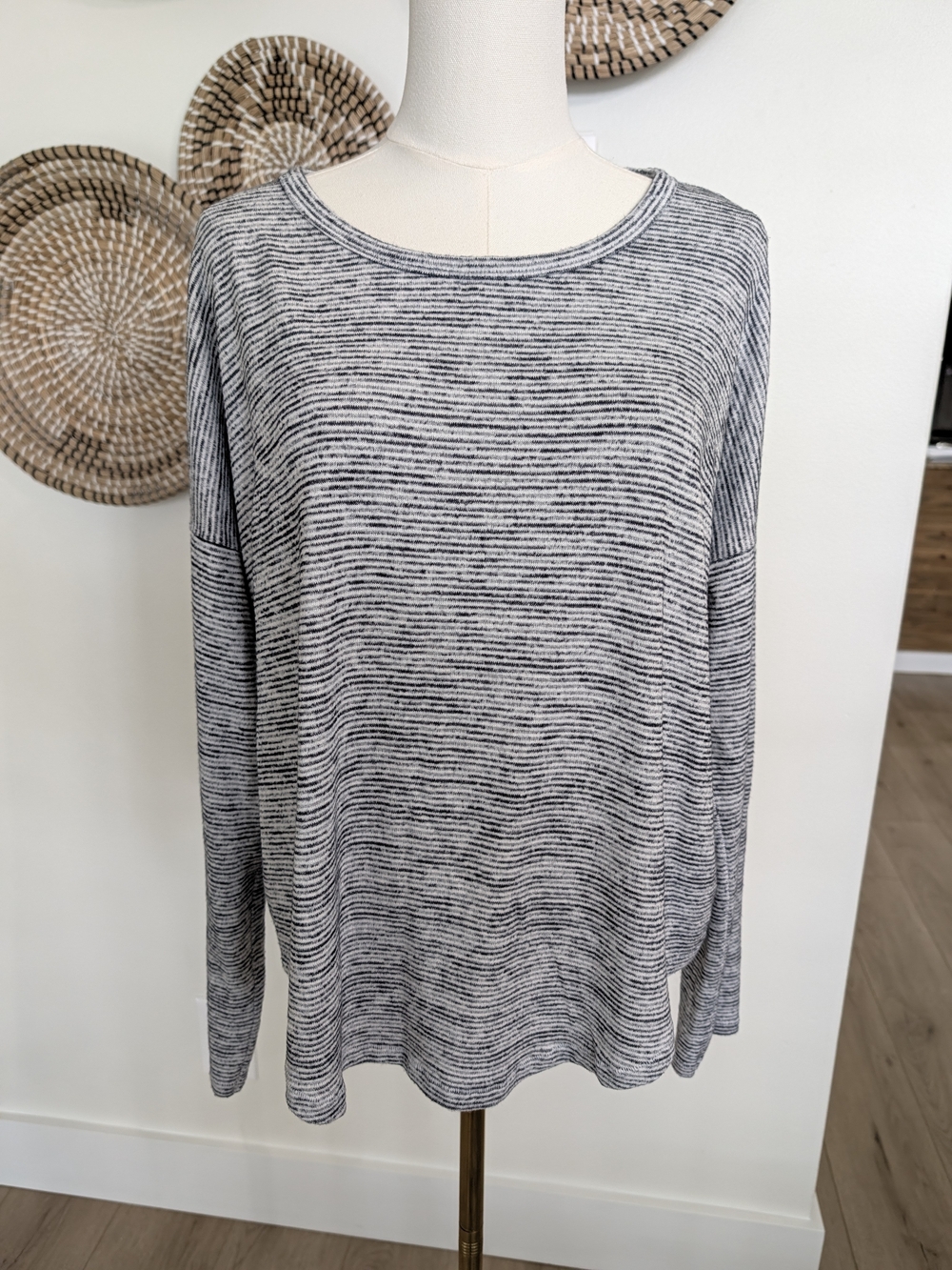 rag & bone Striped Long Sleeve Top in Black Gray & White Size Large